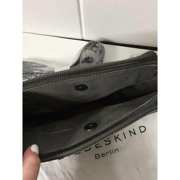 NWT liebeskind berlin small Crossbody handbag Annett Grey Leather Zip Detail - Picture 5 of 9